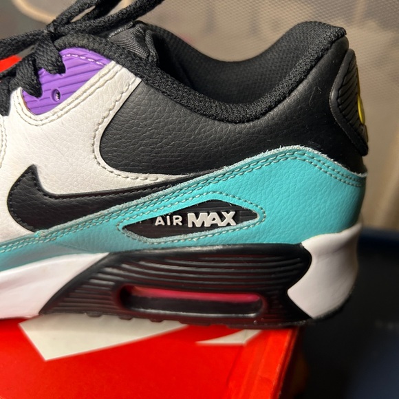 Nike Air Max 90 size 5.5Y Women’s - Picture 12 of 16